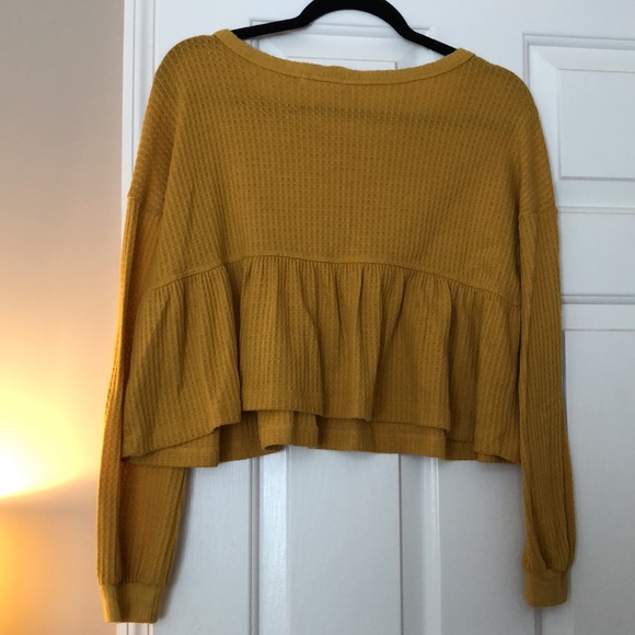 YELLOW RUFFLE TOP - Picture 5 of 5